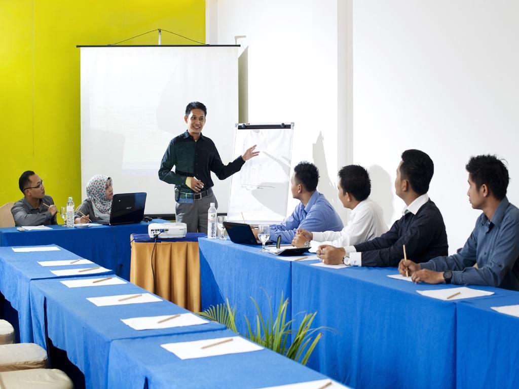 Zuri Express Hotel Pekanbaru Dış mekan fotoğraf
